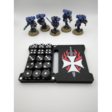 Boite de rangement pour 15 dés – Compatible wargame type Warhammer – inspiration Black Templars