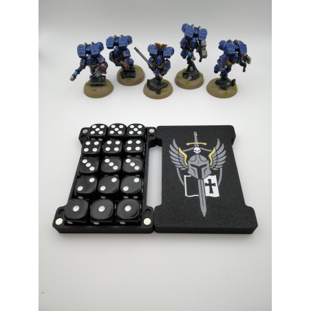 Caja para guardar 15 dados – Compatible con juegos de guerra tipo Warhammer – Inspirada en los Caballeros Grises