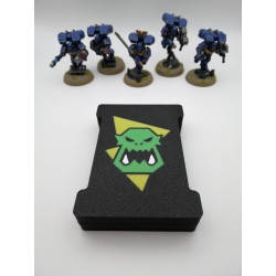 Scatola porta dadi per 15 dadi – Compatibile con giochi di guerra tipo Warhammer – ispirata agli Orchi
