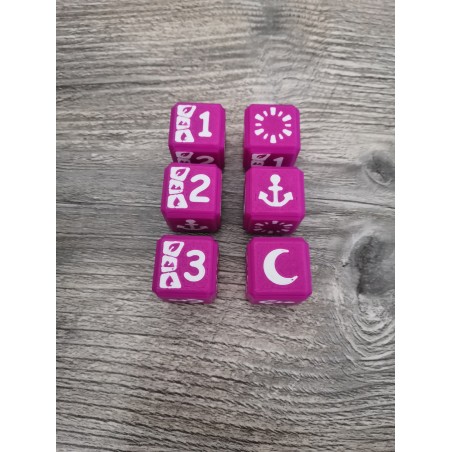 Pack of 6 D6 20mm purple and white Yzmir dice - Altered TCG