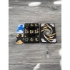 Boite de 9 dés D6 de 20 mm + 2 paires de jetons hero / compagnon - Version noir doré - Altered TCG