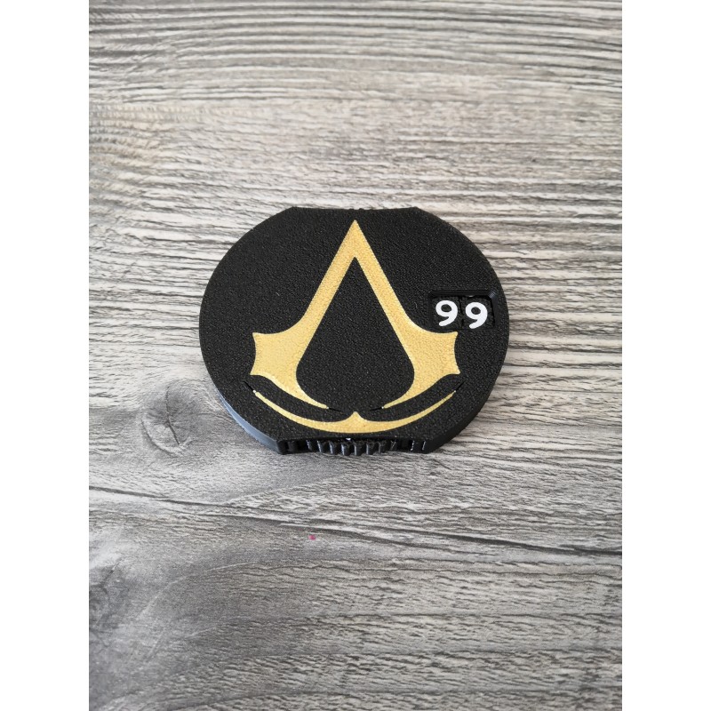 Halbautomatischer Lebenspunktzähler von 0 bis 99 mit Assassin’s Creed-Logo – Magic: The Gathering